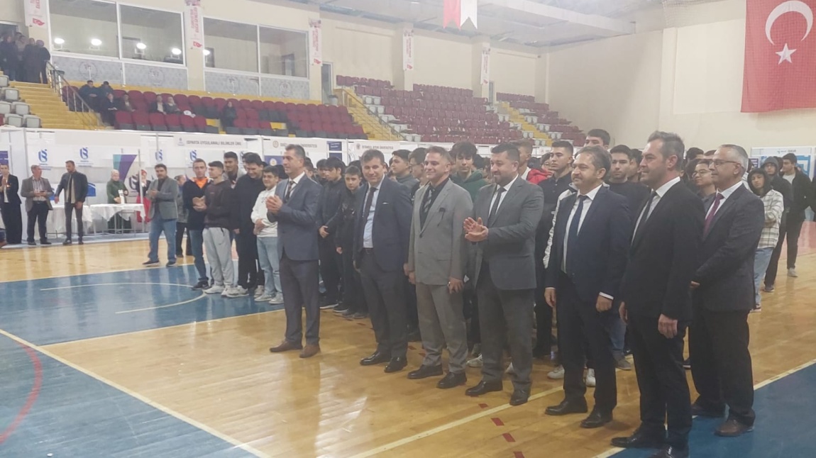 Isparta Üniversiteleri Tanıtım ve Kariyer Günleri Fuarı 10 Binin Üzerinde Öğrencinin Katılımıyla Tamamlanmıştır.